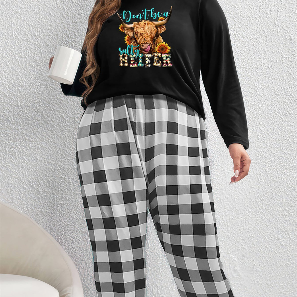  Sunflower Cow Head Print Tee & Plaid Pants Pajama Set
