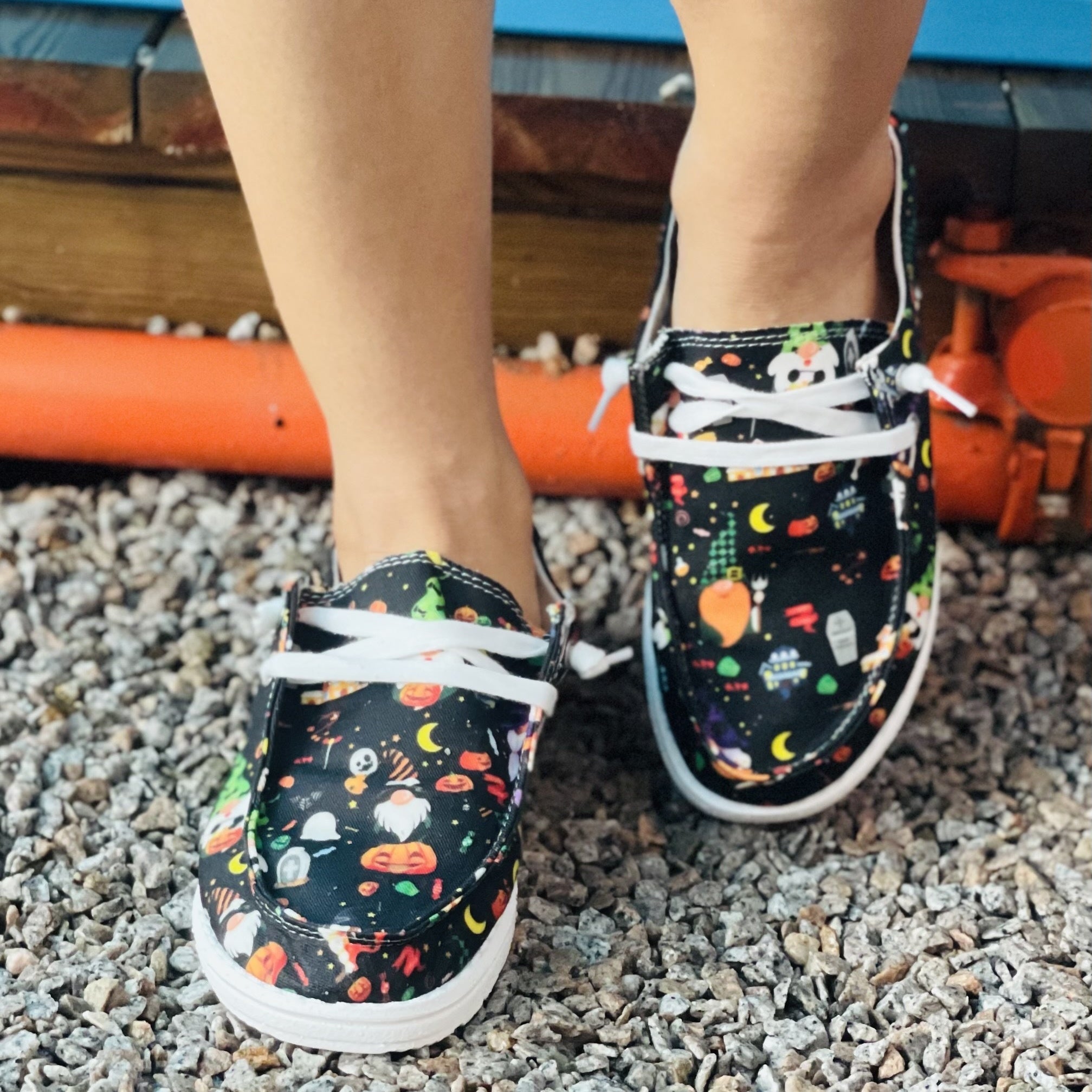 Women's Christmas Graffiti Printed Shoes Lace Up Low Slip On Flat Shoes