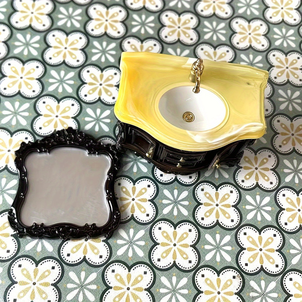 Vintage Bathroom Vanity Set with Drawers and Mirror Film Protector