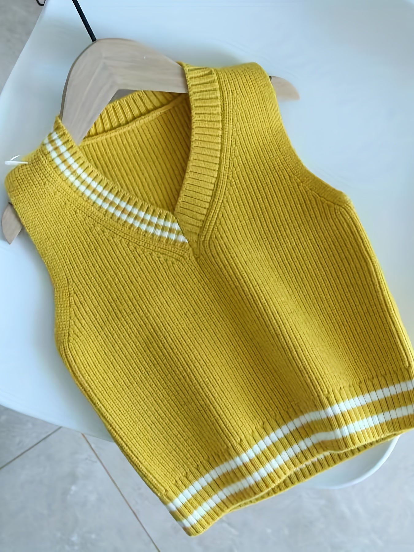 Stylish Knitted Vest for Boys & Girls - Perfect for Inside & Outside