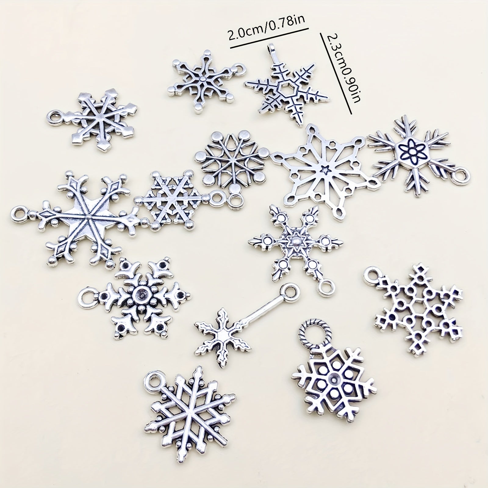 16pcs Snowflake Pattern Pendants for DIY Jewelry