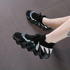 Octopus Sole Women's Walking Shoes Lightweight Lace Up Sneakers