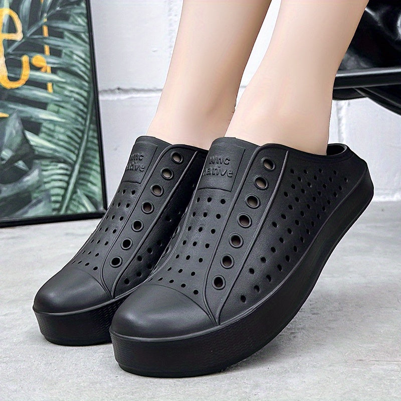 Women's Flat Water Clogs Closed Toe Hollow Out Solid Slip On Beach Sandals