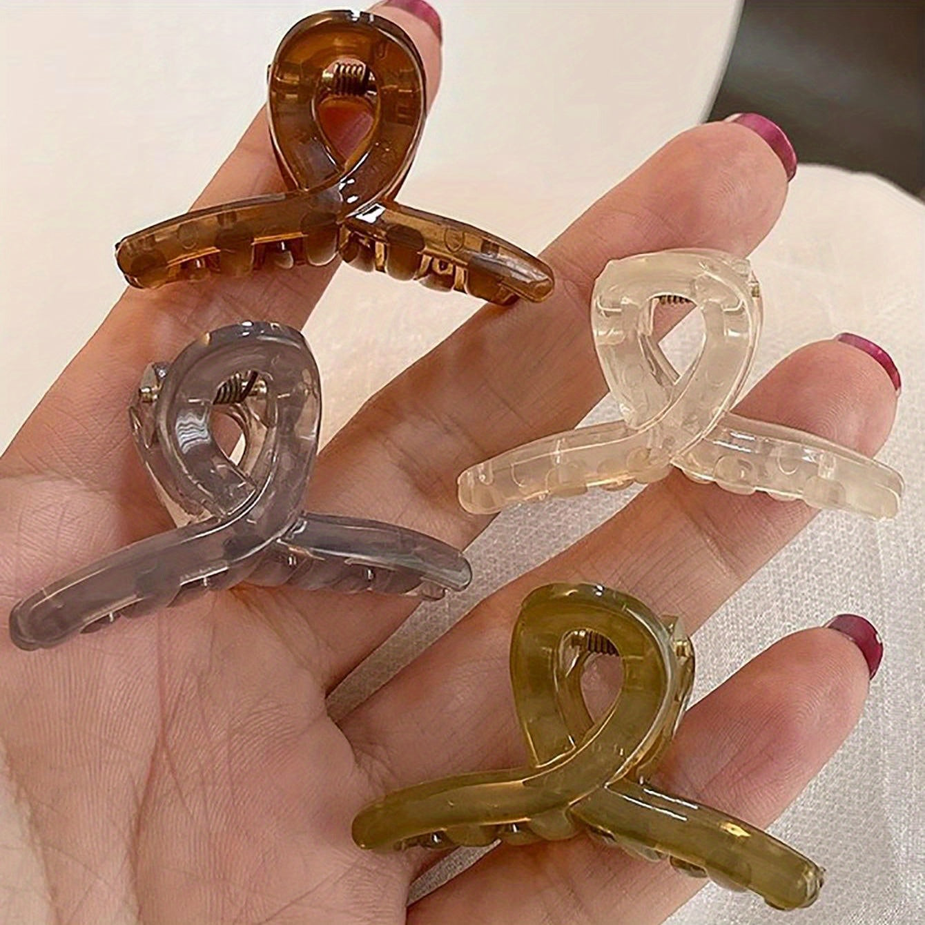 Small Resin Hair Claw Ponytail Holder Hair Accessory for Women