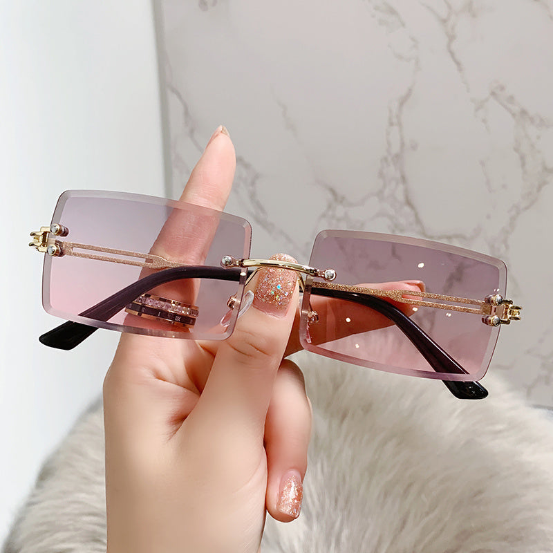 Gradient Women Metal Sunglasses Stylish Outdoor Sunshade Driving Eyeglasses