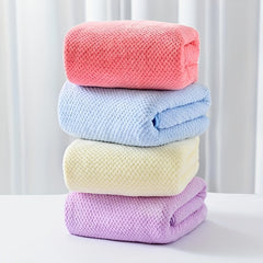 Soft Coral Fleece Bath Towel - Absorbent and Skin-Friendly - 70x140cm