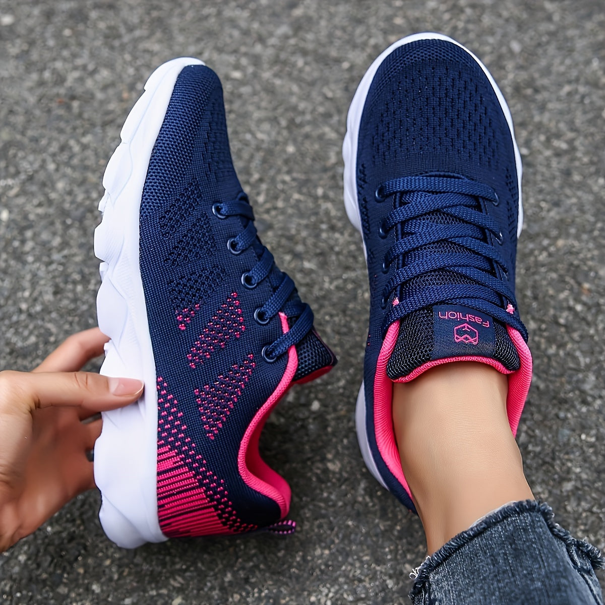 Women's Breathable Mesh Sneakers Lace Up Non Slip Lightweight Shoes