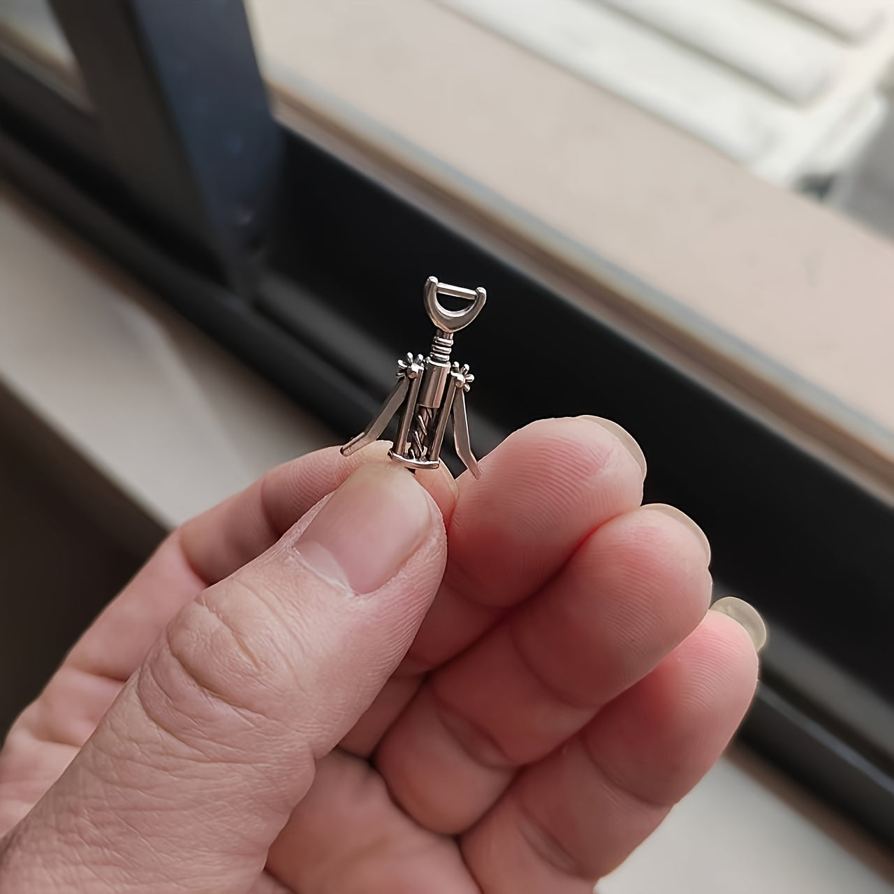 Mini Wine Bottle Opener Keychain Titanium Alloy Easy Grip Dollhouse Toy Kitchen