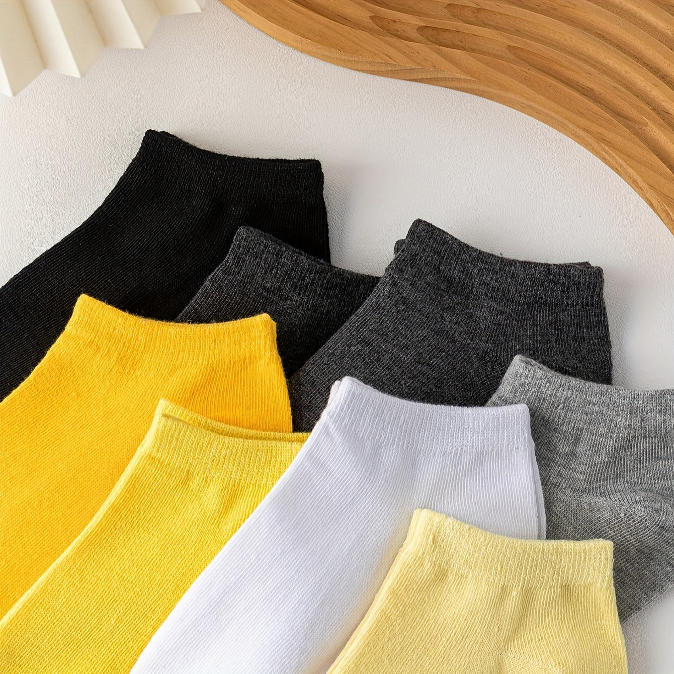 8 Pairs Women's Soft Low Cut Ankle Socks Lightweight Stockings & Hosiery