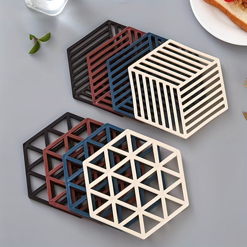 1pc Plastic Coasters Heat Insulation Mat Solid Coasters Washable Placemat