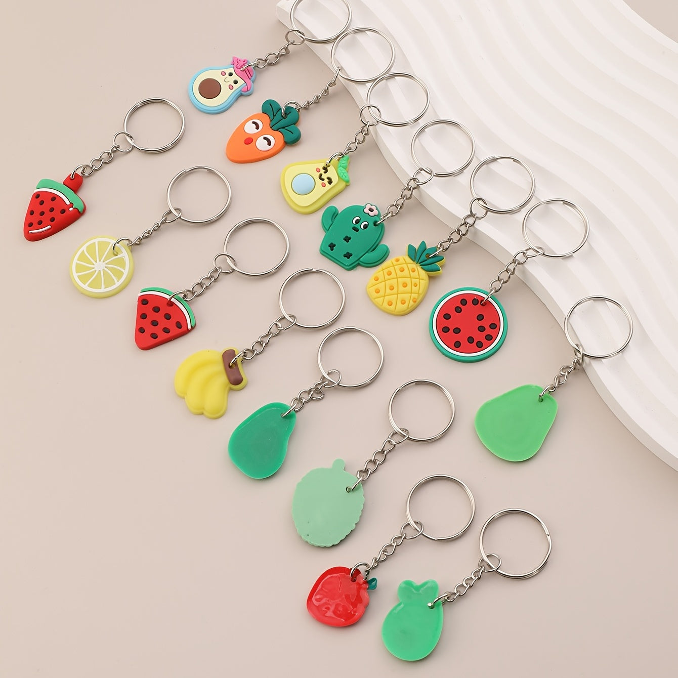 16pcs Watermelon Keychain Party Favors for Summer Birthday Party