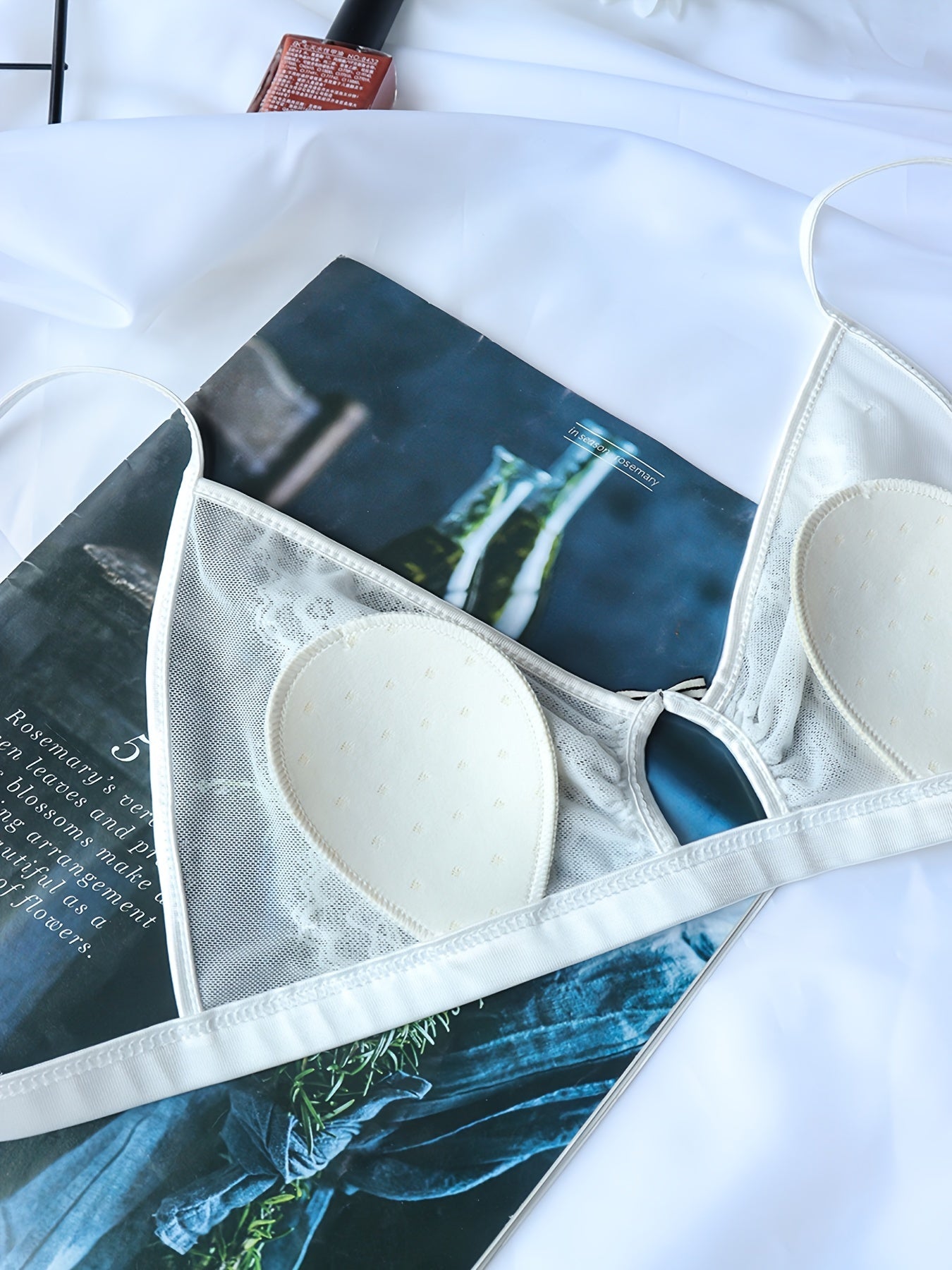 Contrast Lace Wireless Bra Cut Out Bra Women's Lingerie