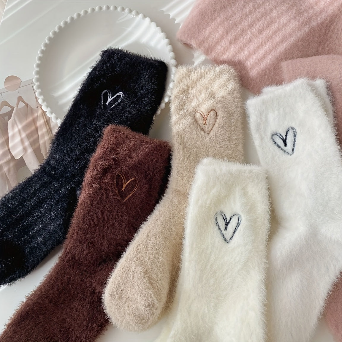 5 Pairs Heart Pattern Socks Cozy & Cute Women's Stockings