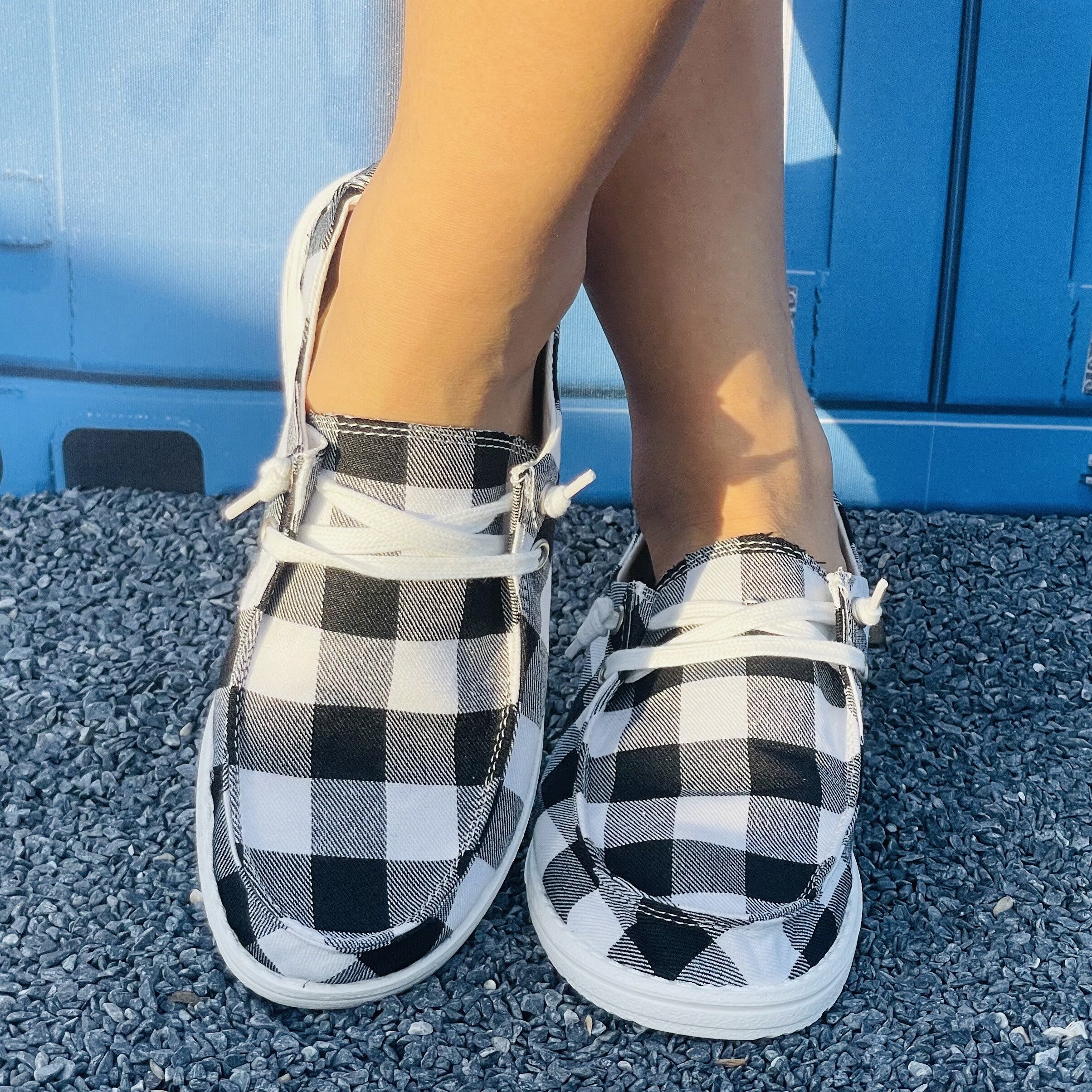 Women's Plaid Pattern Flat Shoes Lightweight Slip On Canvas Shoes