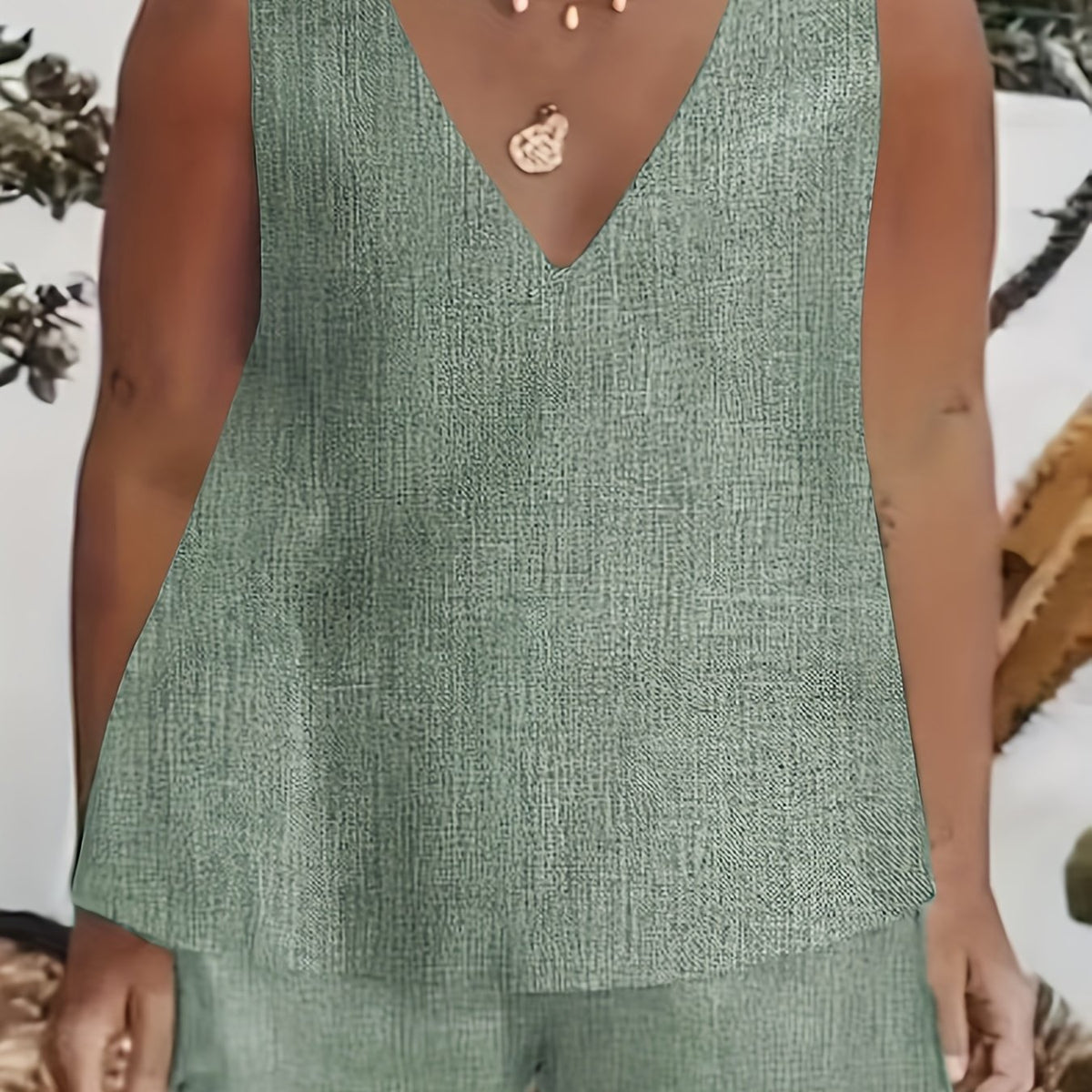 Women's Plus Solid V Neck Tank Top & Shorts Set