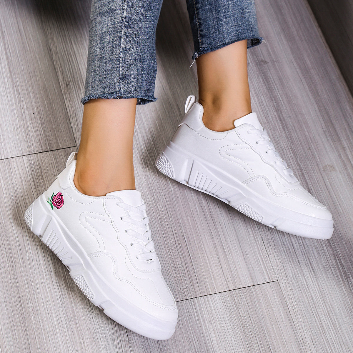 Floral Embroidery Low Top Lace-up Sneakers Women's Casual Shoes