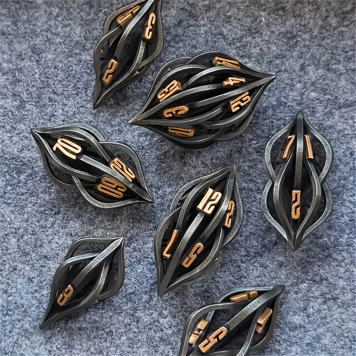 7pcs Metal Hollow Dice Set Polyhedral for Christmas & Halloween
