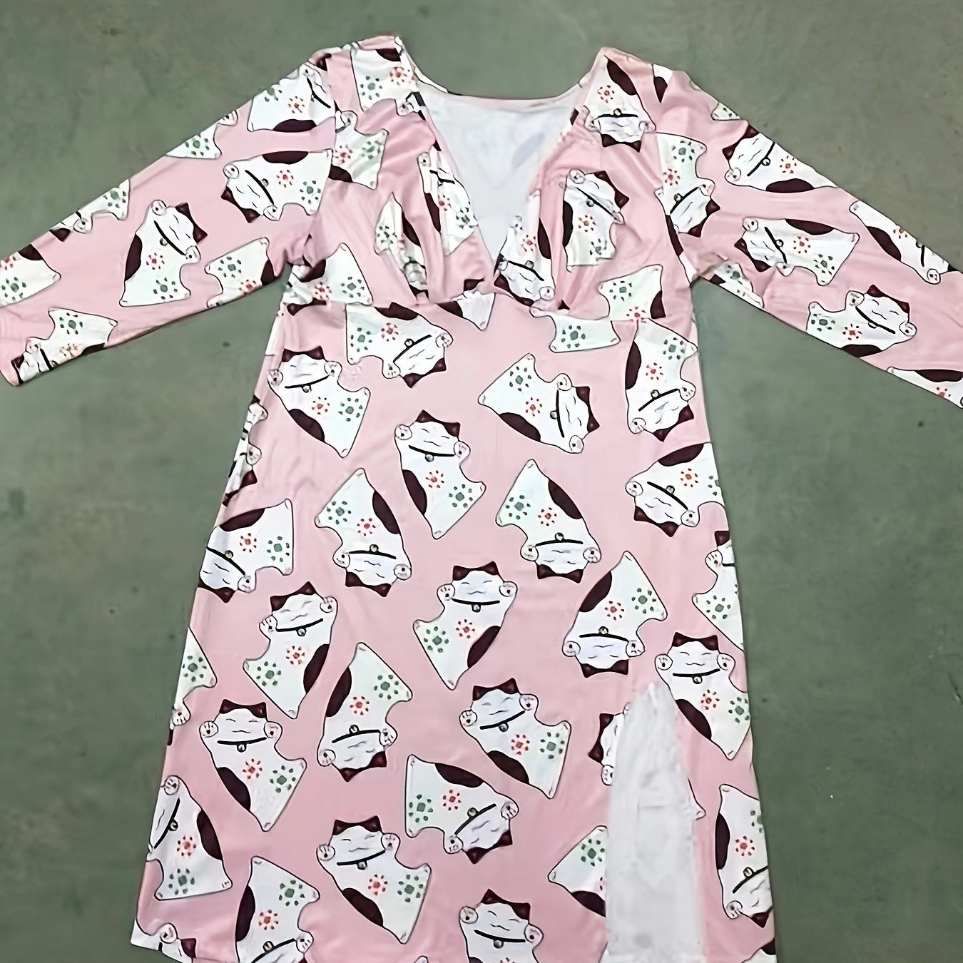  Cartoon Cat Print Long Sleeve Nightdress