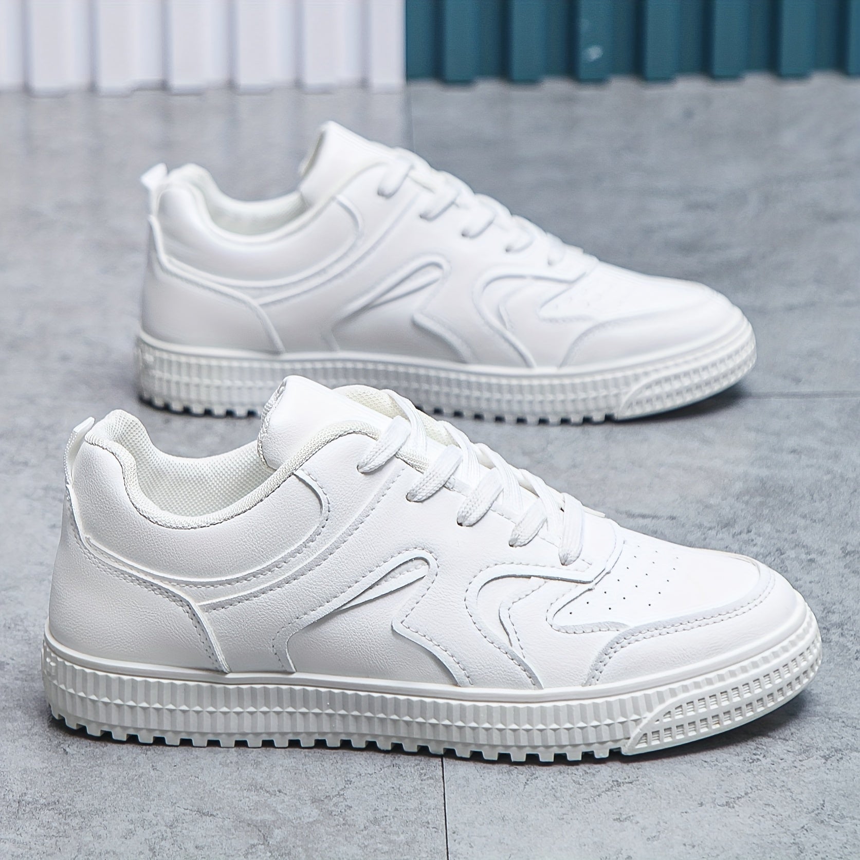 Men's Non slip Skate Shoes Casual Comfy Lace up Walking Sneakers Flat Shoes