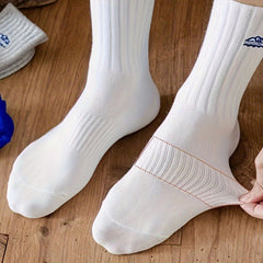 4 Pairs Letter Print Socks Women's Mid Tube Stockings & Hosiery