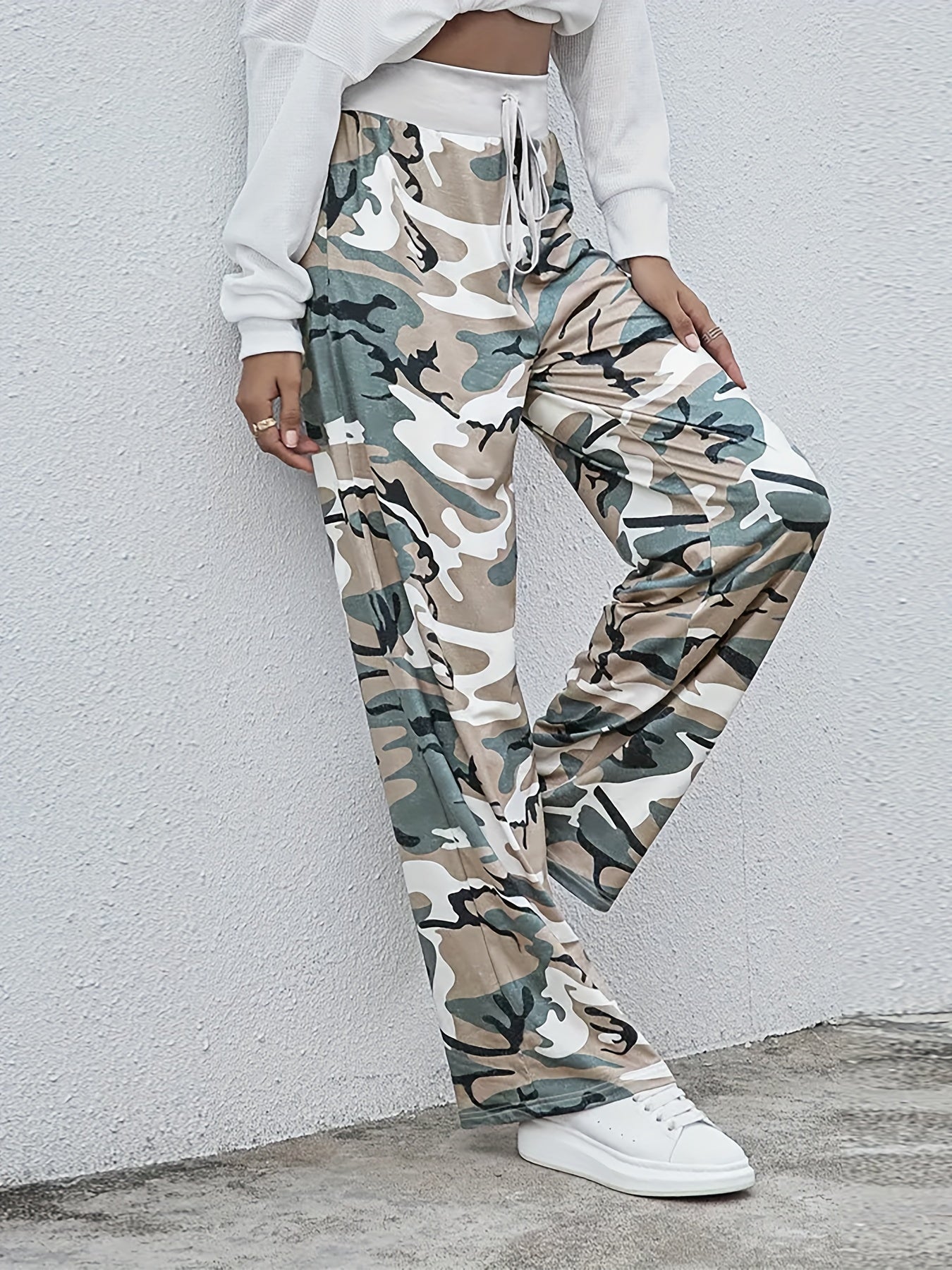 Women's Plus Camo Elastic Drawstring High Rise Wide Leg Trousers
