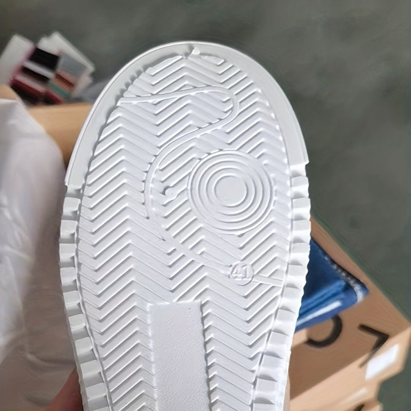 Men's Non slip Skate Shoes Casual Comfy Lace up Walking Sneakers Flat Shoes