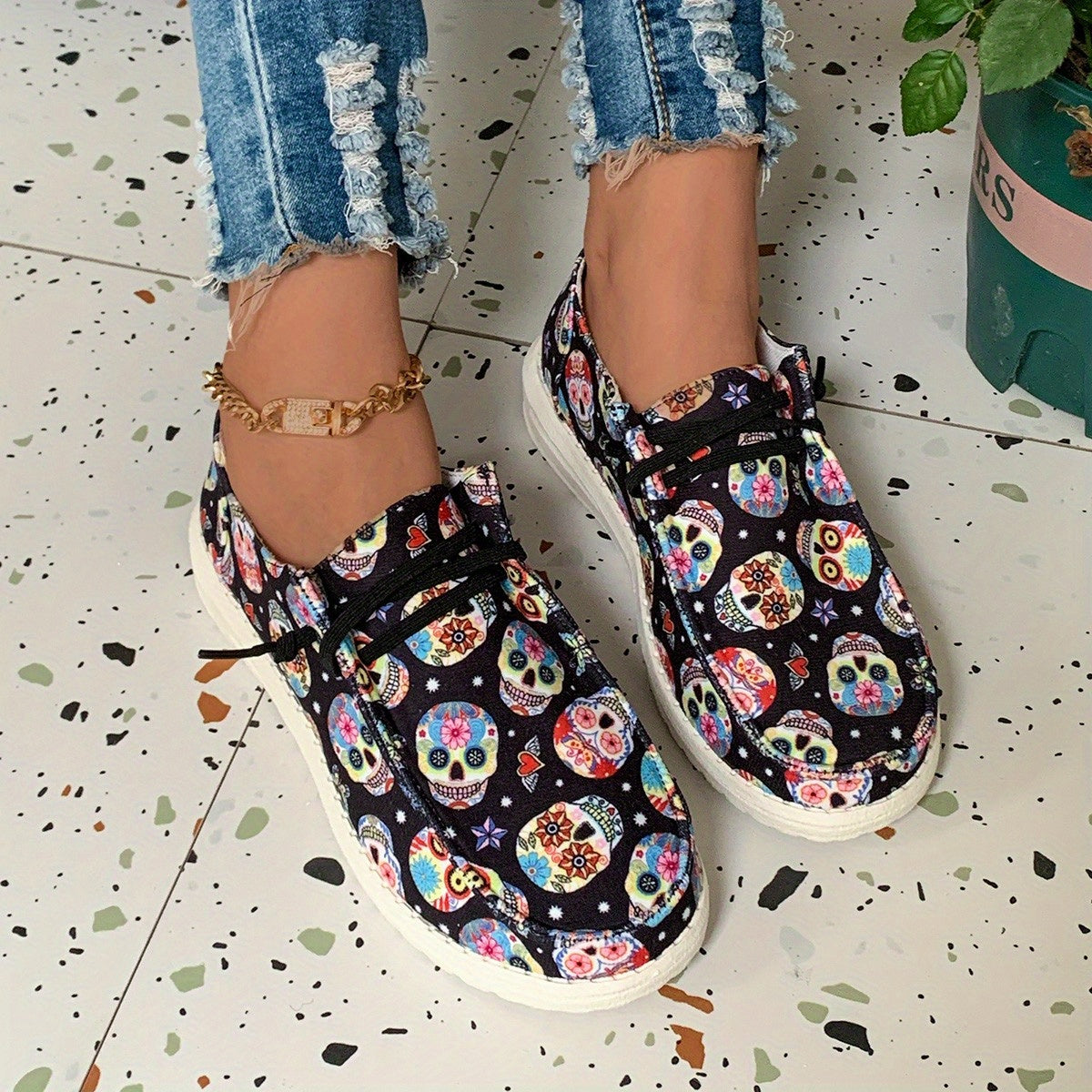 Women's Skull & Flower Print Sneakers Lace Up Outdoor Shoes