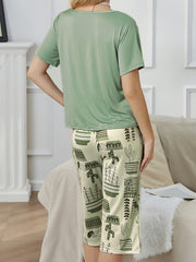 Letter Print Pajama Set Short Sleeve Crew Neck Top & Capris Pants