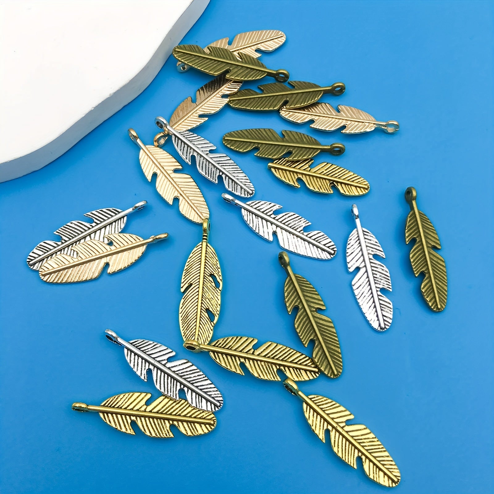 20pcs Zinc Alloy Feather Shape Charms Pendants for DIY Bracelet Necklace