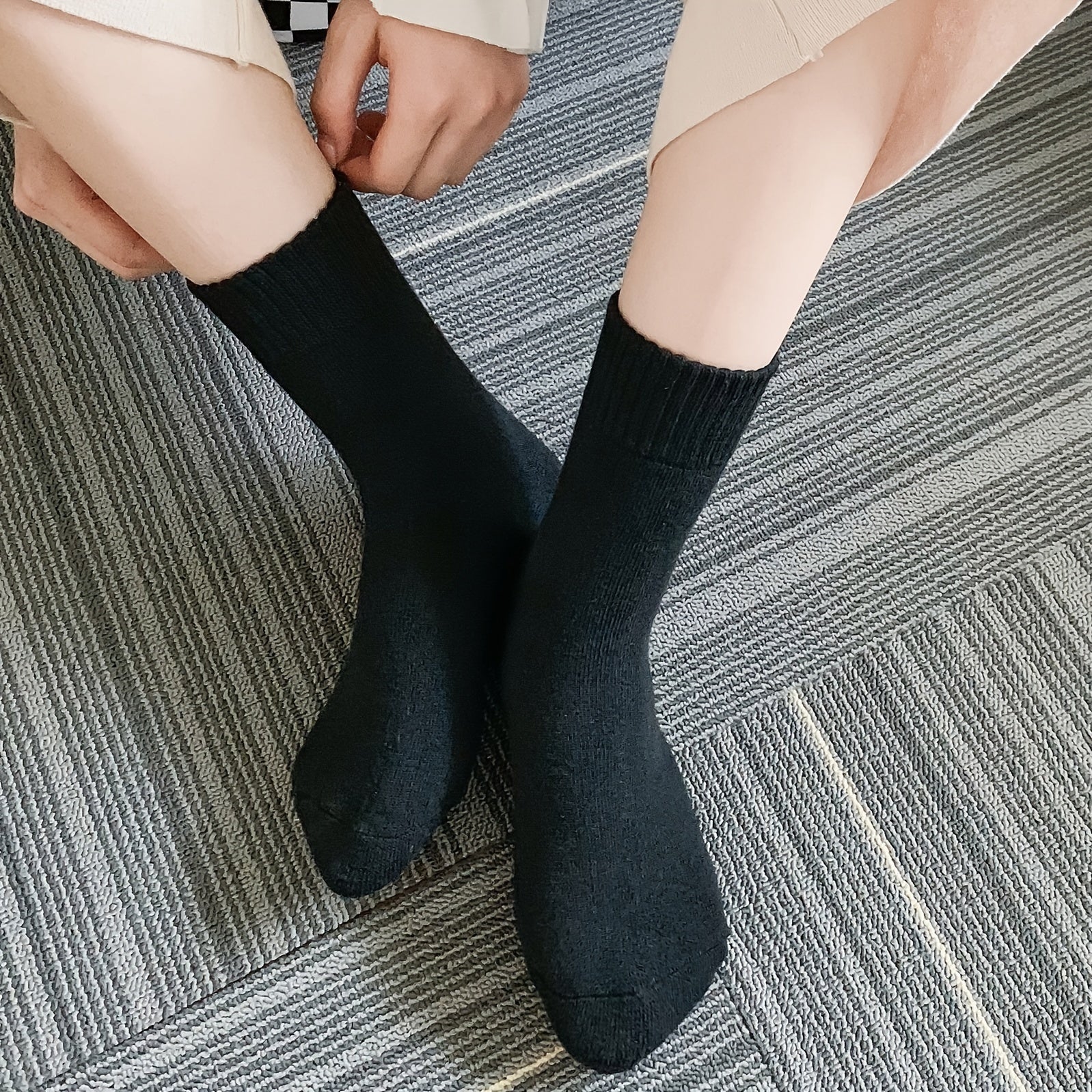 Solid Ribbed Thermal Crew Socks for Fall Winter