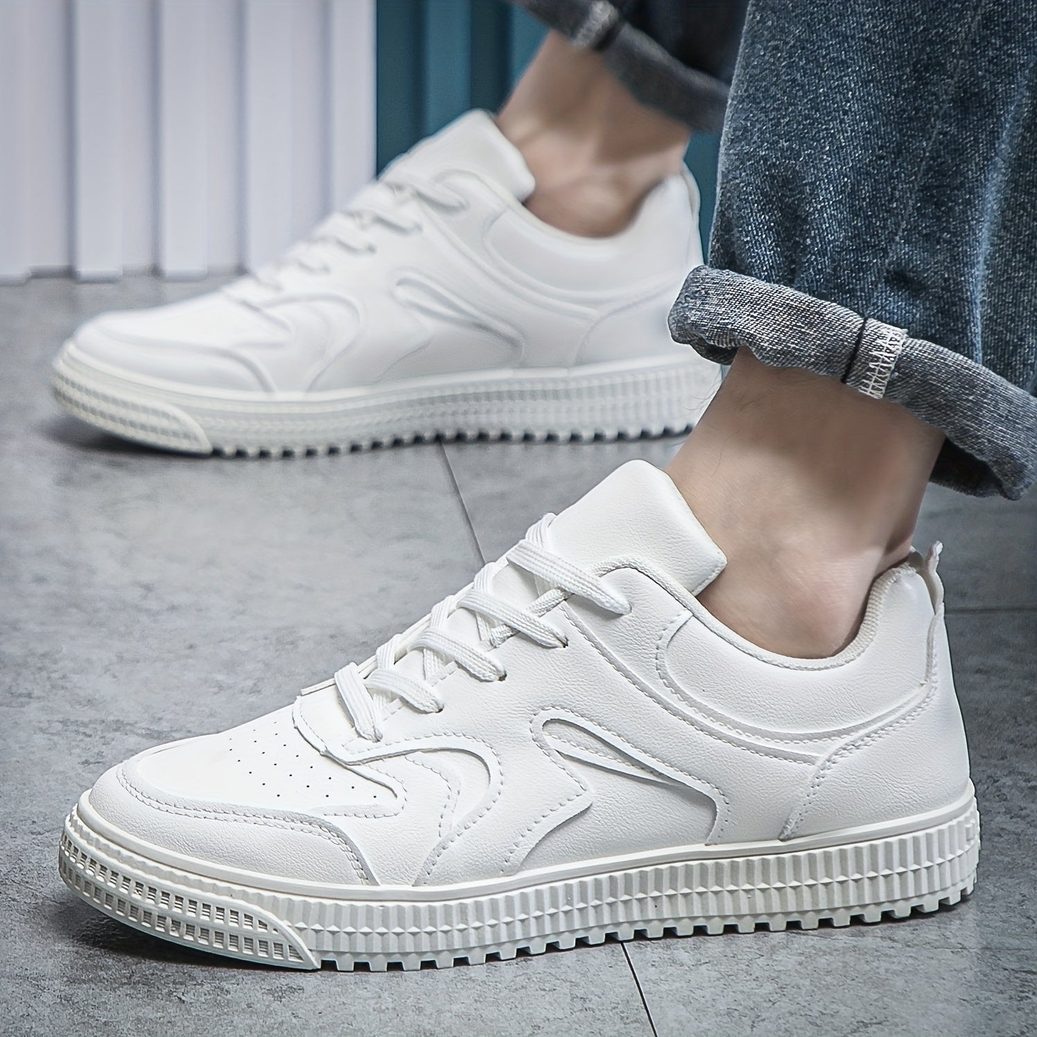 Men's Non slip Skate Shoes Casual Comfy Lace up Walking Sneakers Flat Shoes