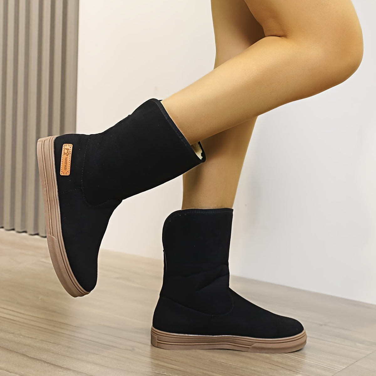 Women's Letter Patched Non-slip Snow Boots and Mid Calf Boots