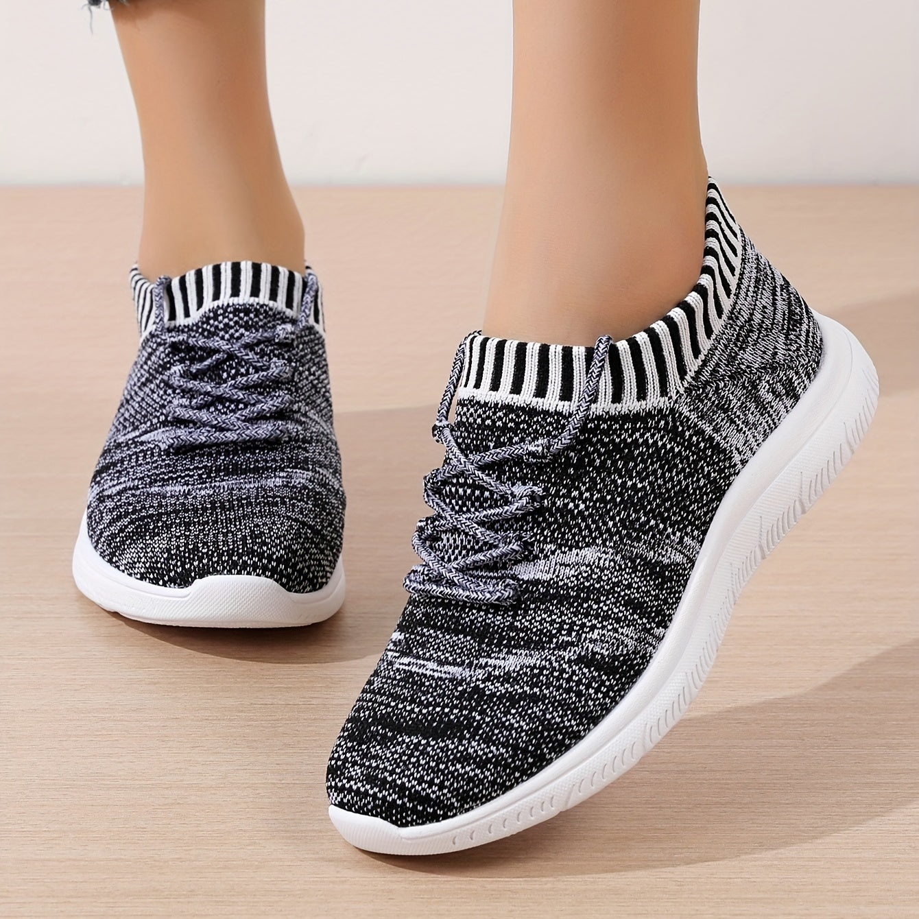 Women's Knitted Running Shoes Lightweight Low Top Sneakers