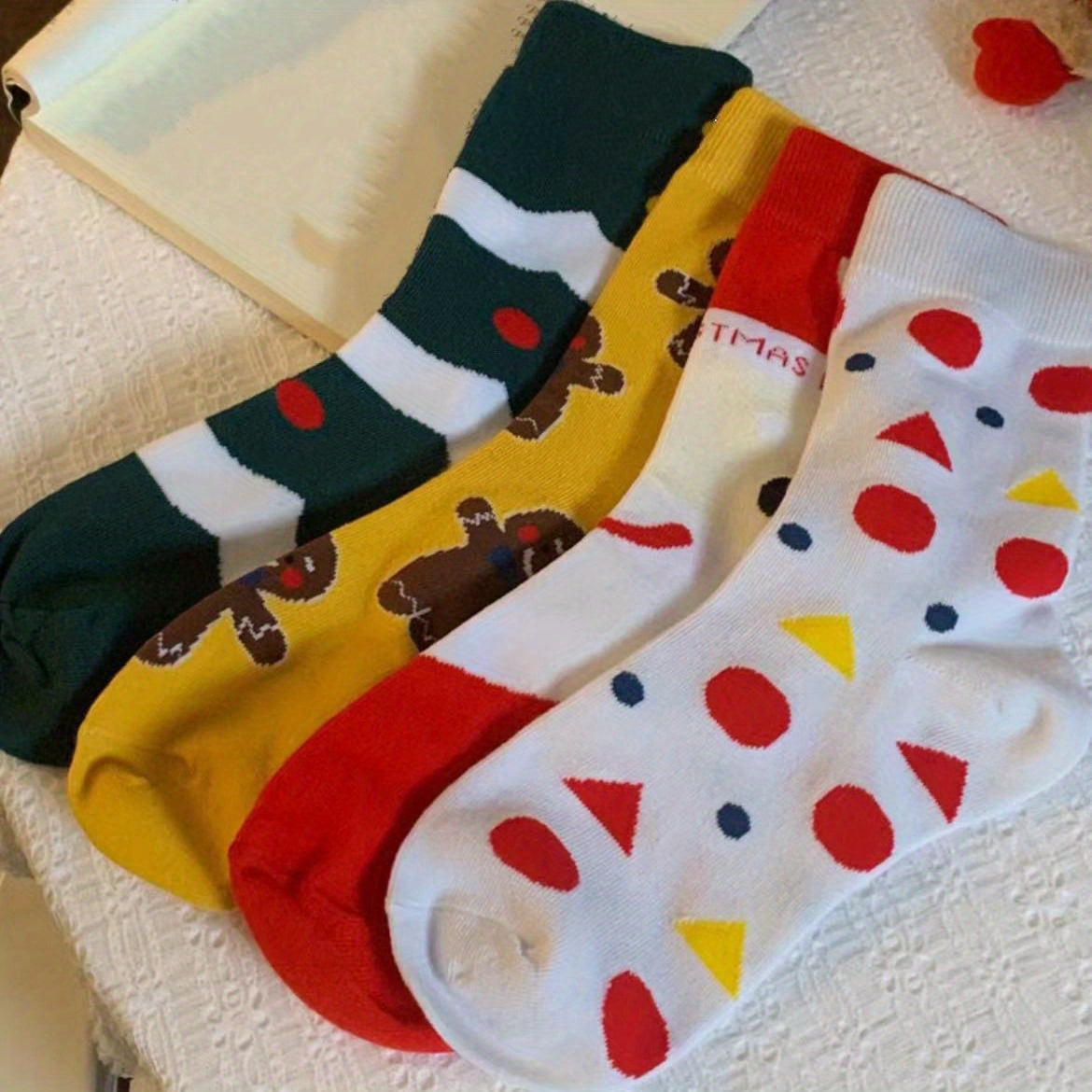 4 Pairs Geometric Pattern Socks Comfy & Breathable Women's Mid Tube Stockings