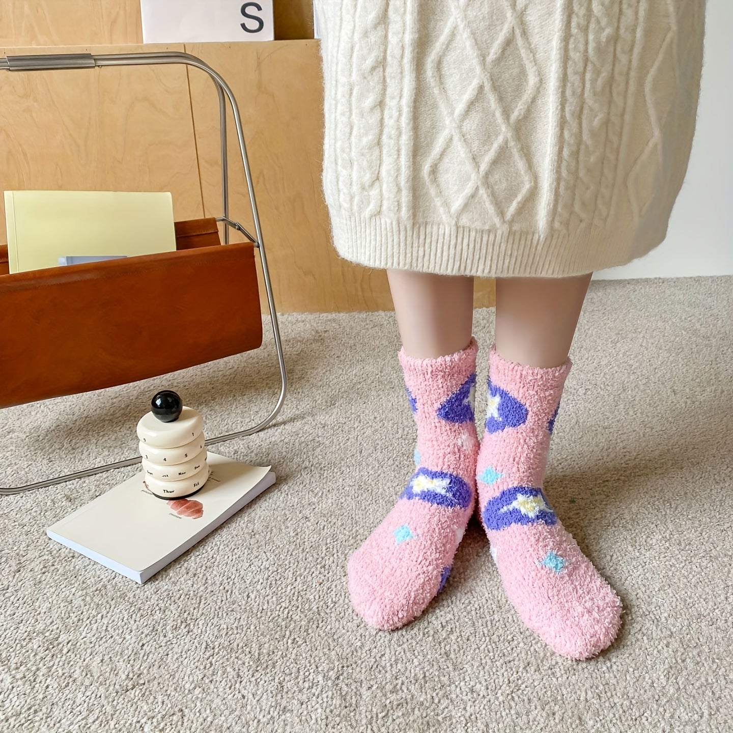 Floral Pattern Plush Socks Soft & Comfy Mid Tube Stockings
