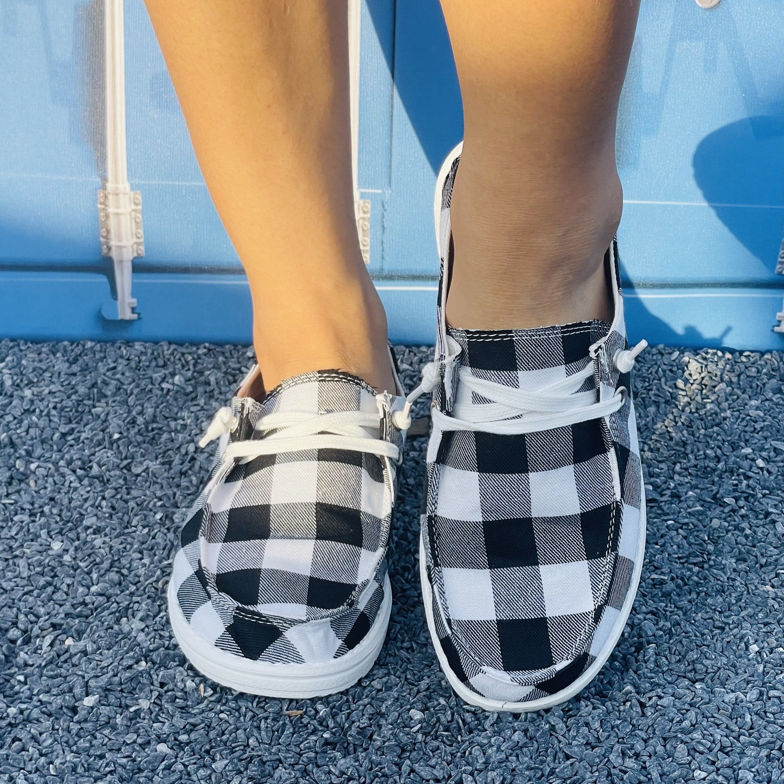 Women's Plaid Pattern Flat Shoes Lightweight Slip On Canvas Shoes