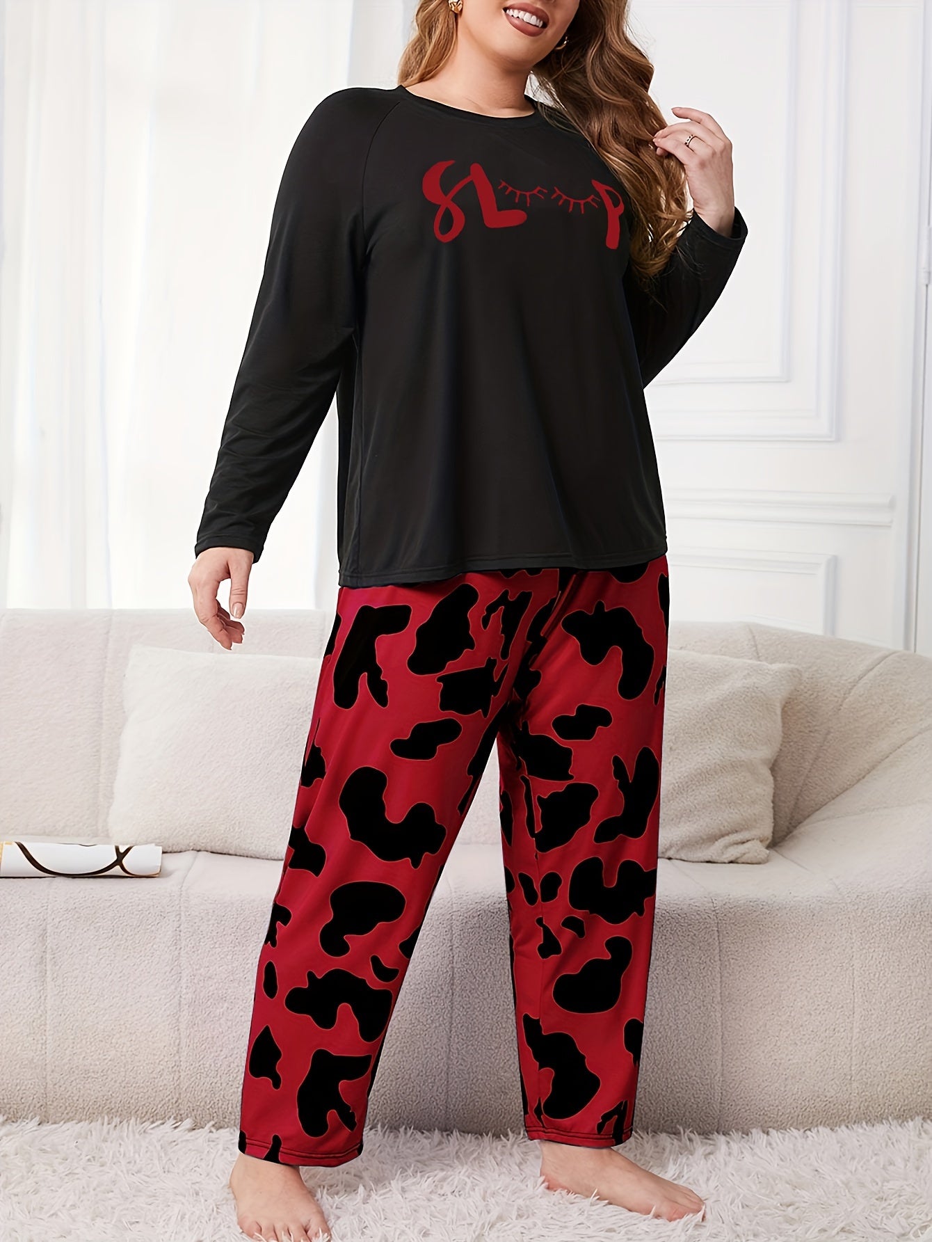  Eyelash & Cow Print Long Sleeve Round Neck T shirt & Pants Pajamas Set