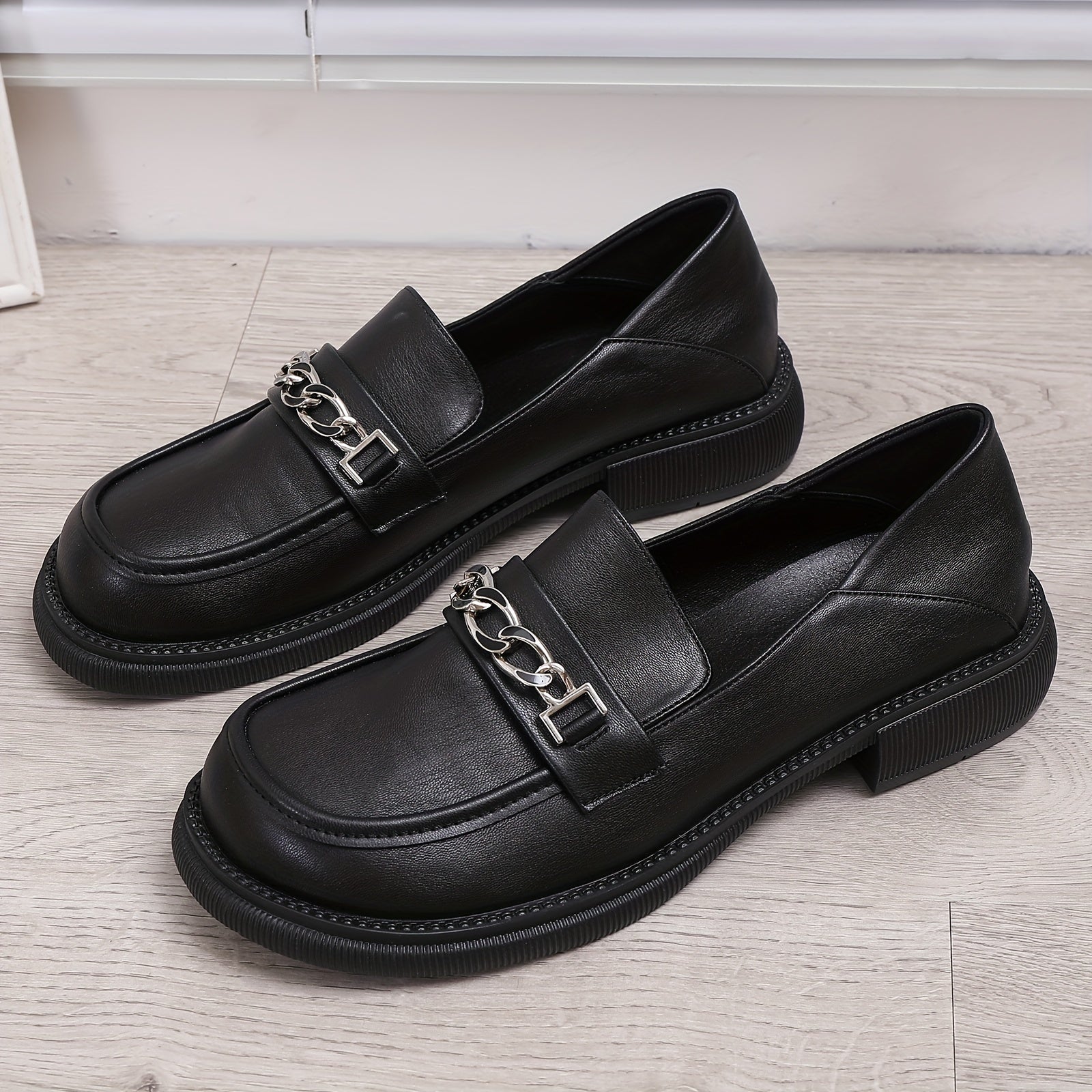 Women's Chain Decor Loafers Thick Sole Slip On Casual & Preppy Shoes