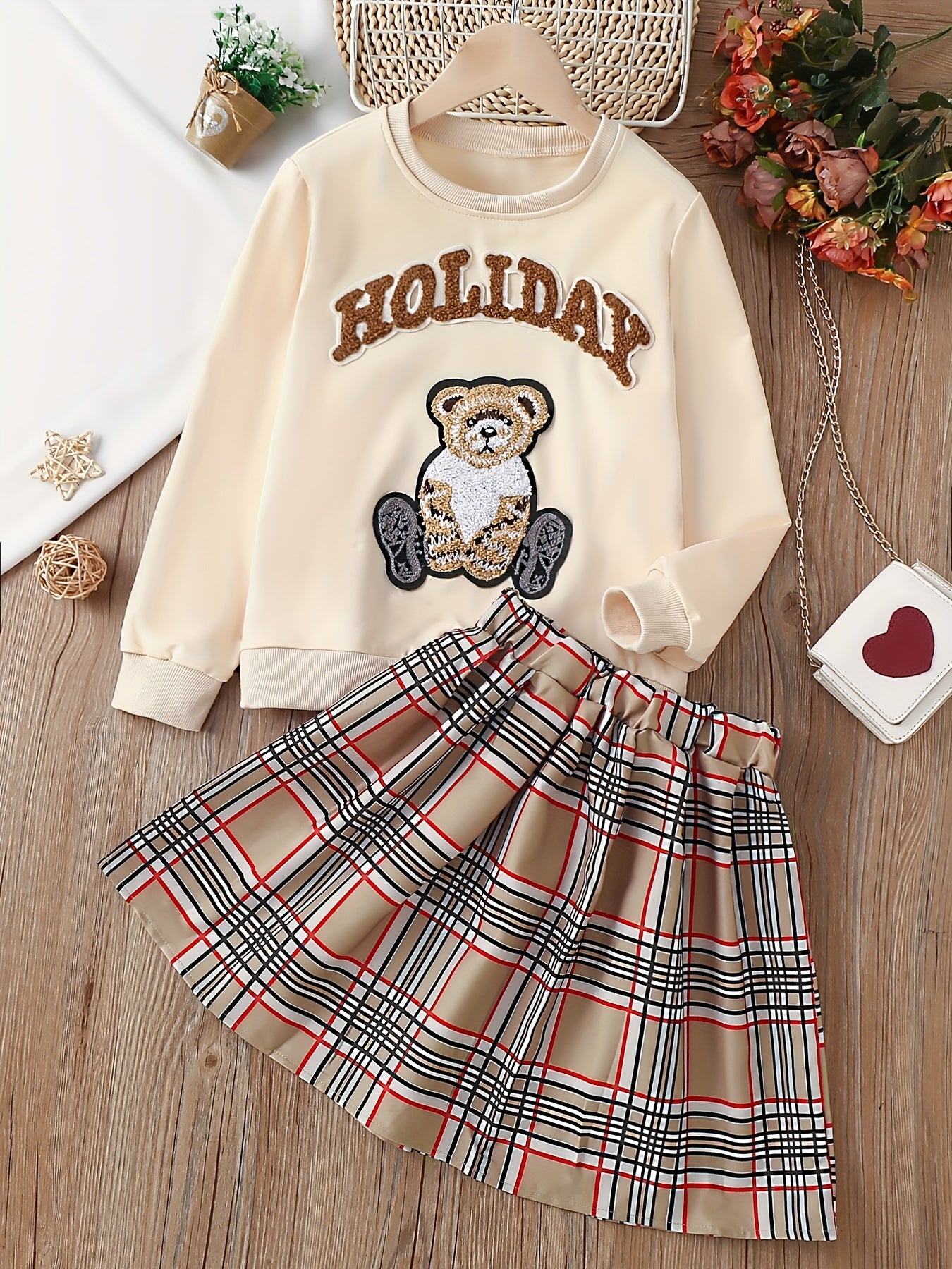 Girls Bear And Letter Patched Sweatshirt Top & Plaid Skirt Set