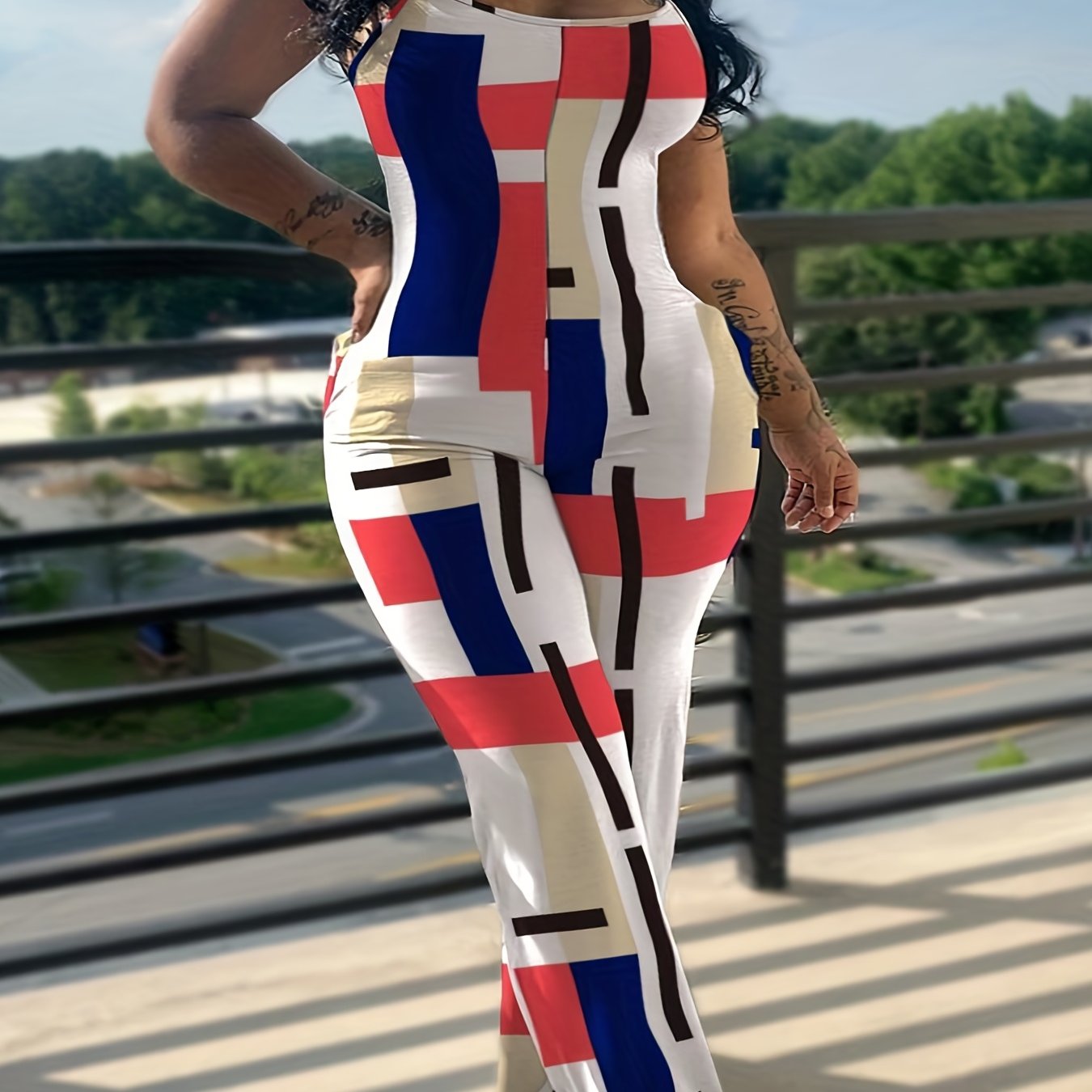  Geometric Print Round Neck Jumpsuit