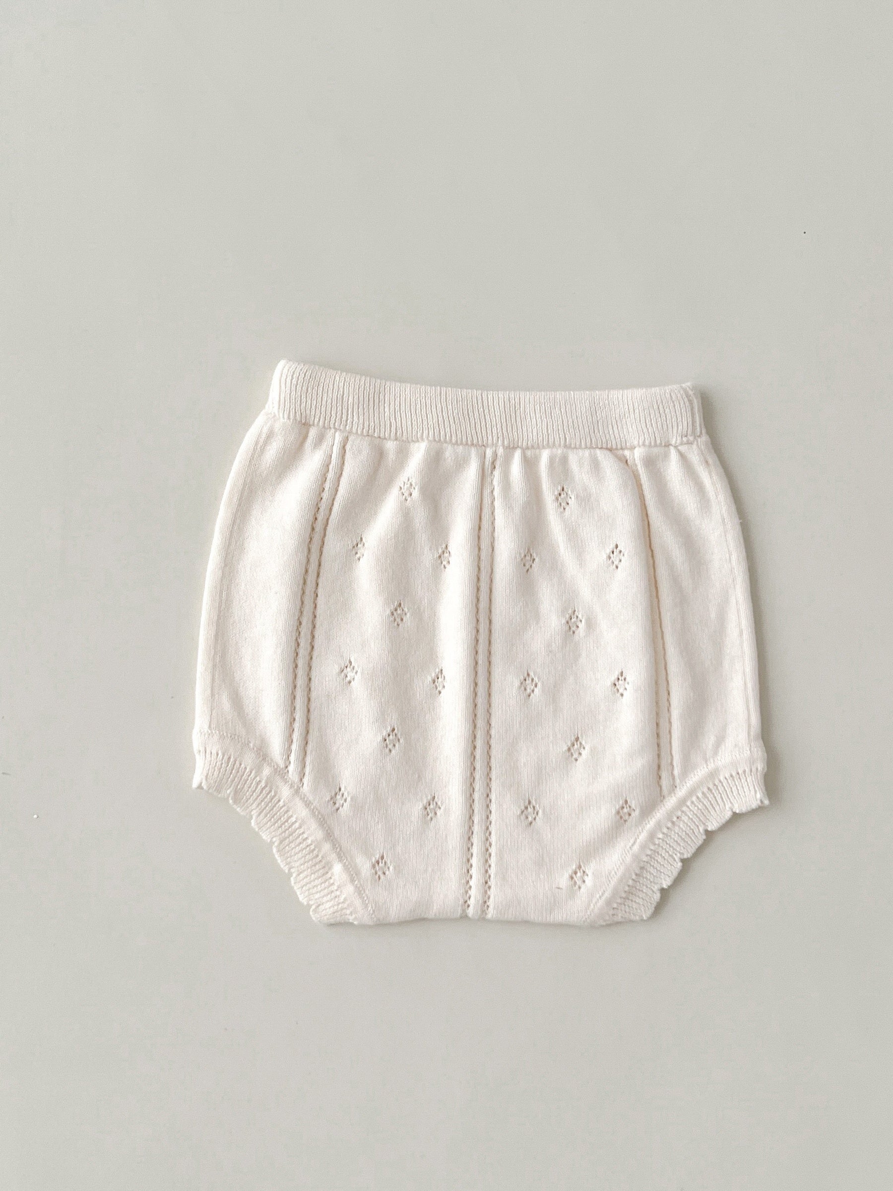 2pcs Baby Girls Hollow Out Knit Top & Shorts Set