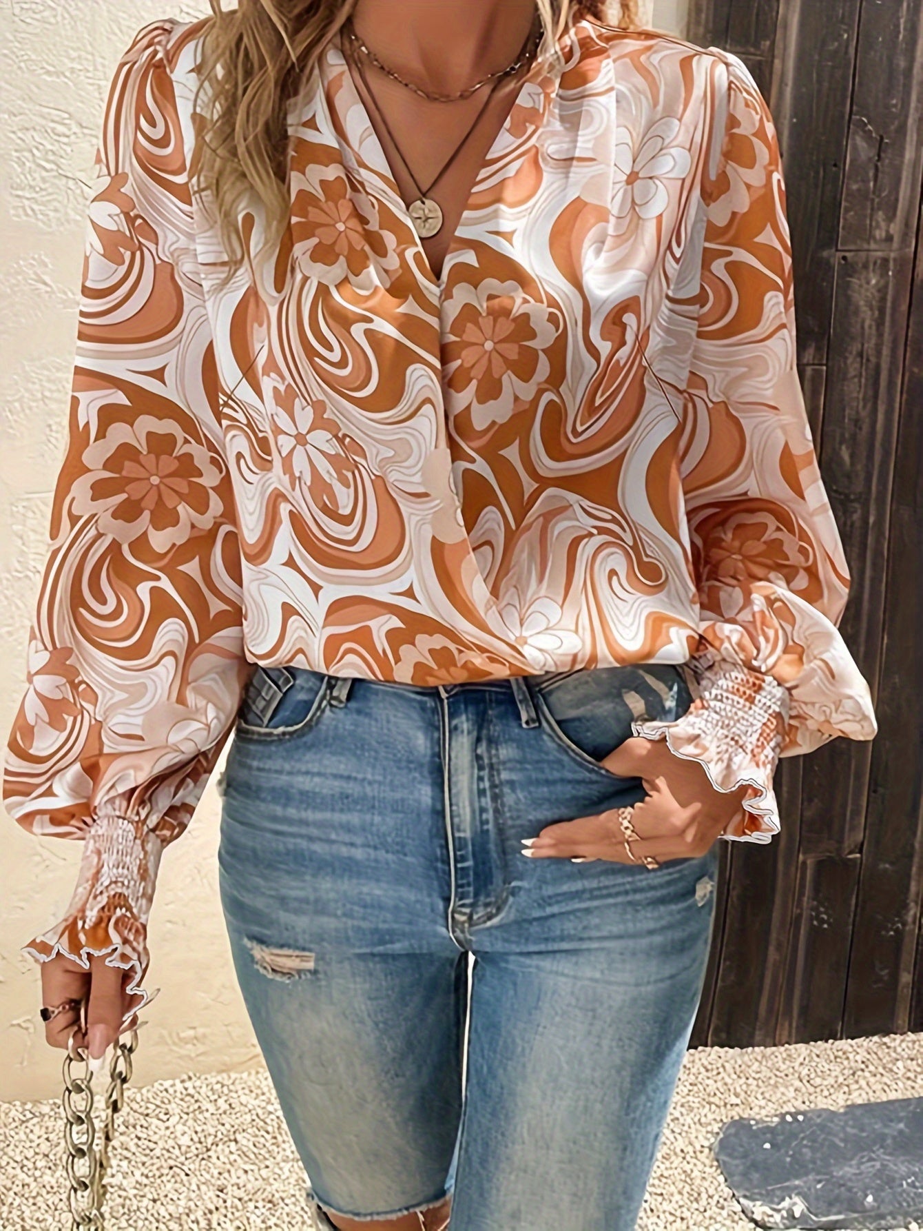 Plus Floral Print Lantern Sleeve V Neck Blouse