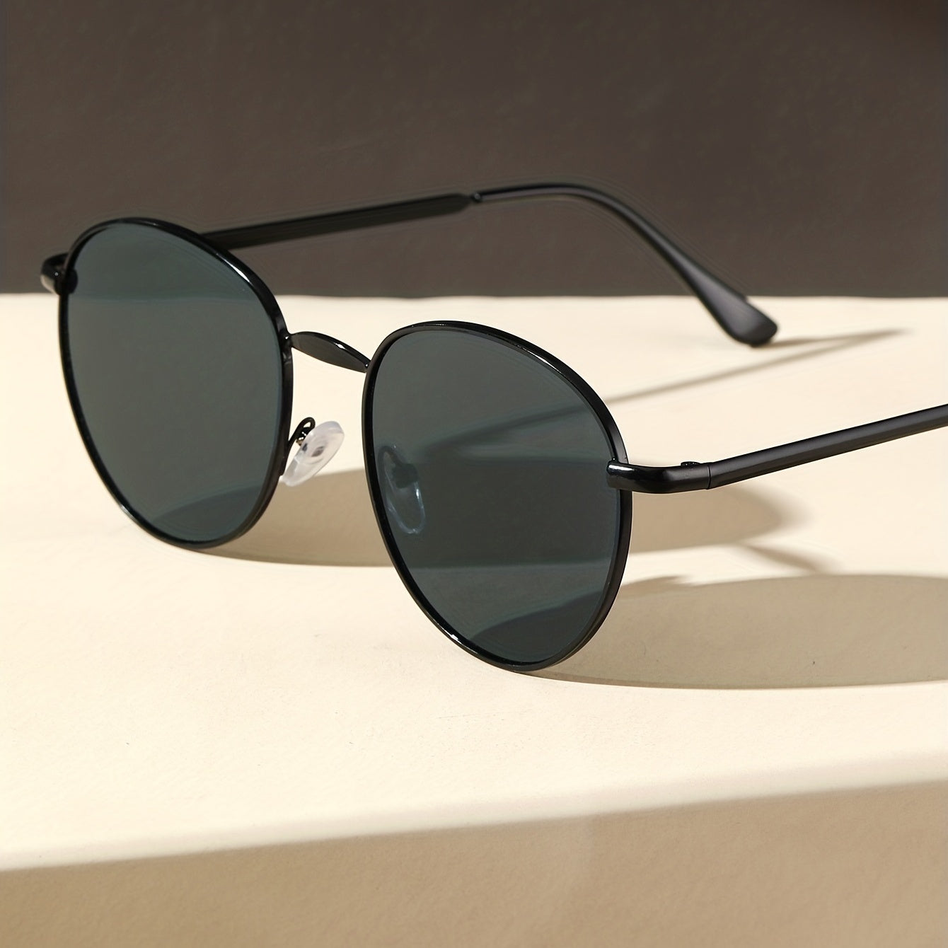 Retro Round Sunglasses Anti Glare Metal Glasses UV400
