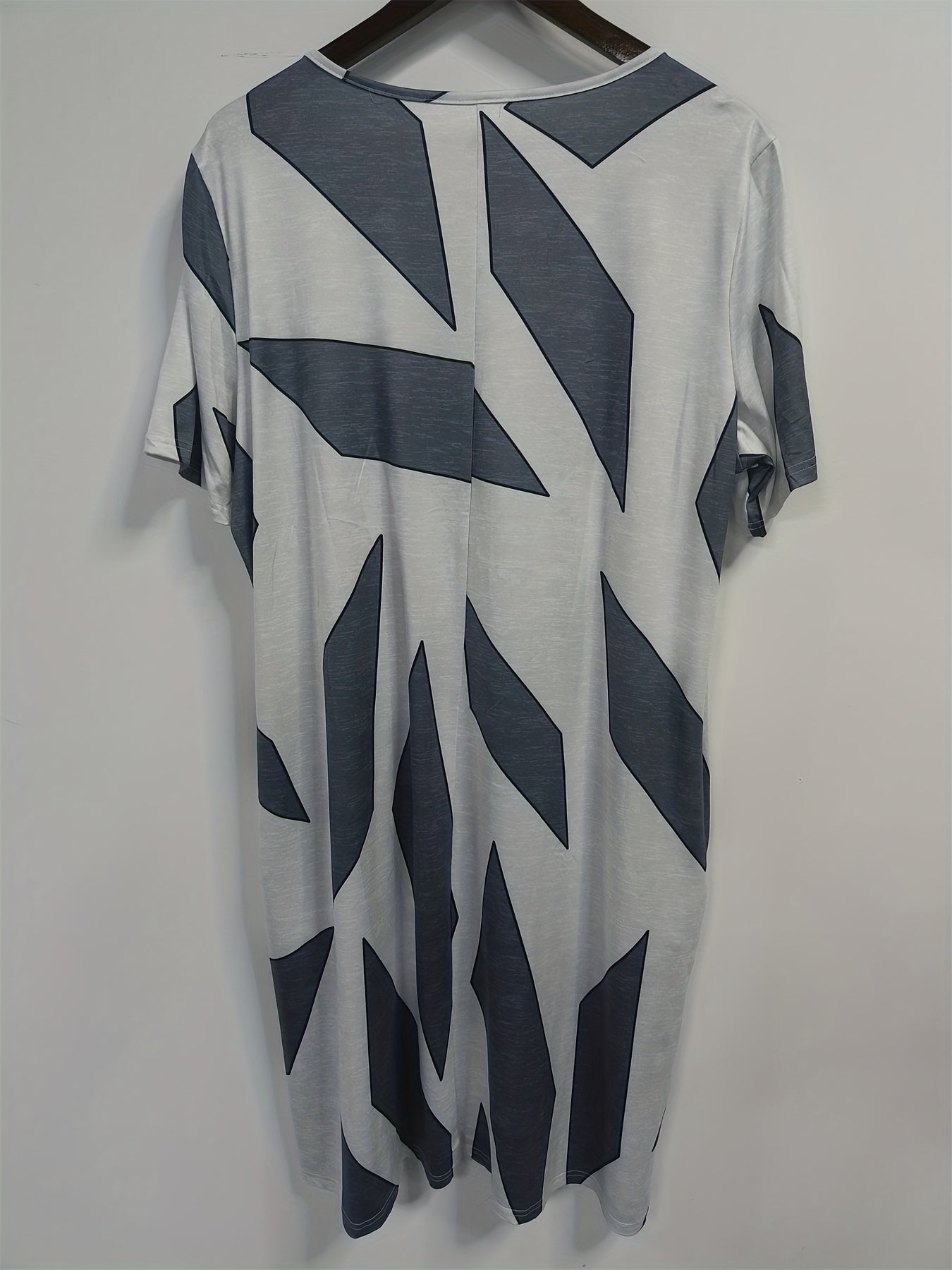  Geometric Print Short Sleeve Round Neck Pleated Dress With Pockets