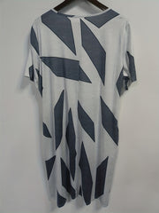  Geometric Print Short Sleeve Round Neck Pleated Dress With Pockets