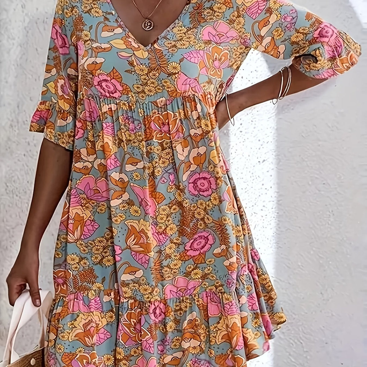 Floral Print V-Neck Mini Smock Dress