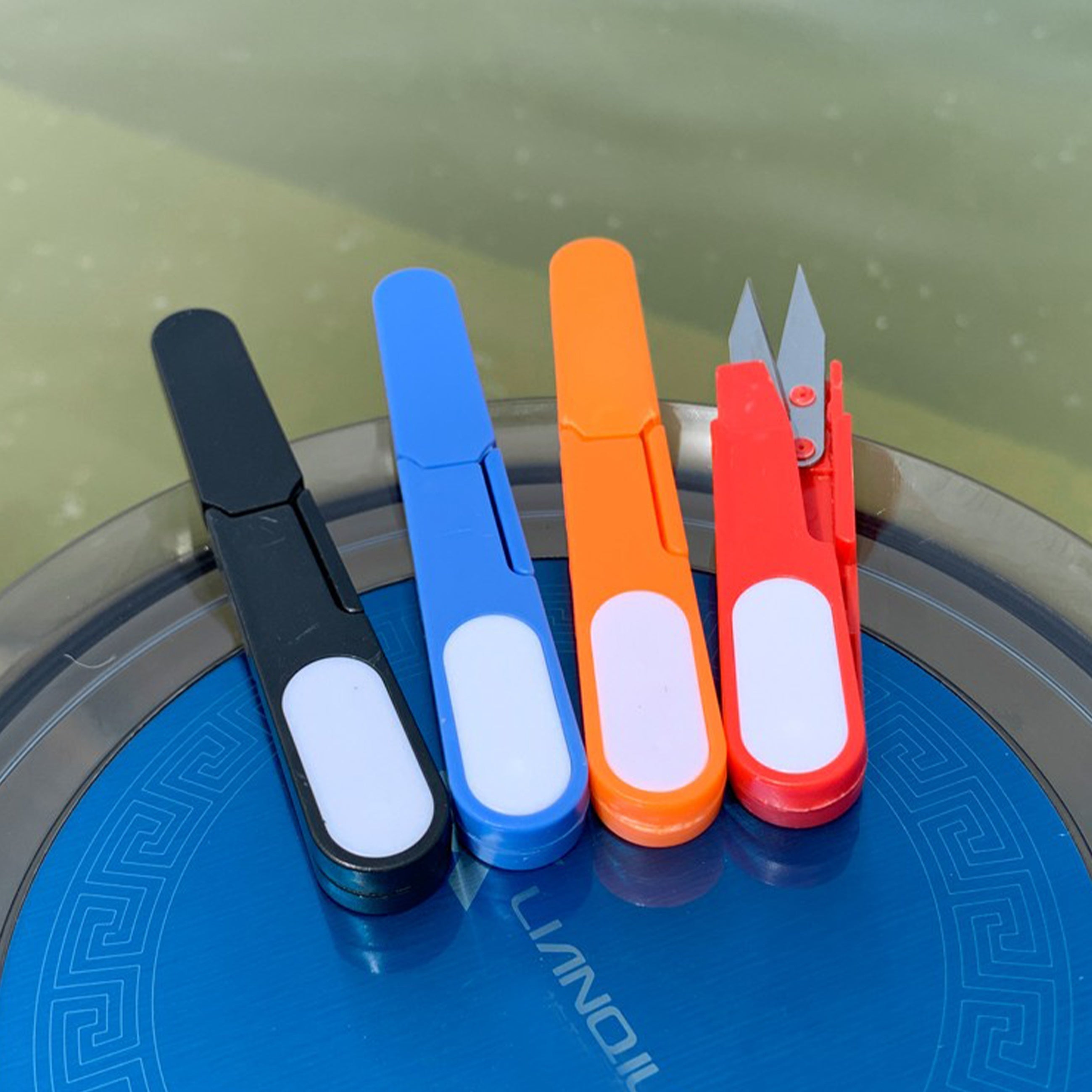 Portable Fishing Scissors Mini Sewing Scissors Plastic Handle