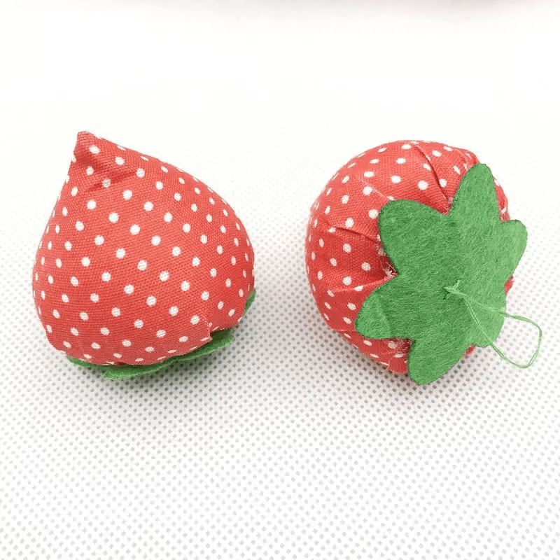 4pcs Strawberry Needle Cushion Pincushion DIY Sewing Tools Accessories