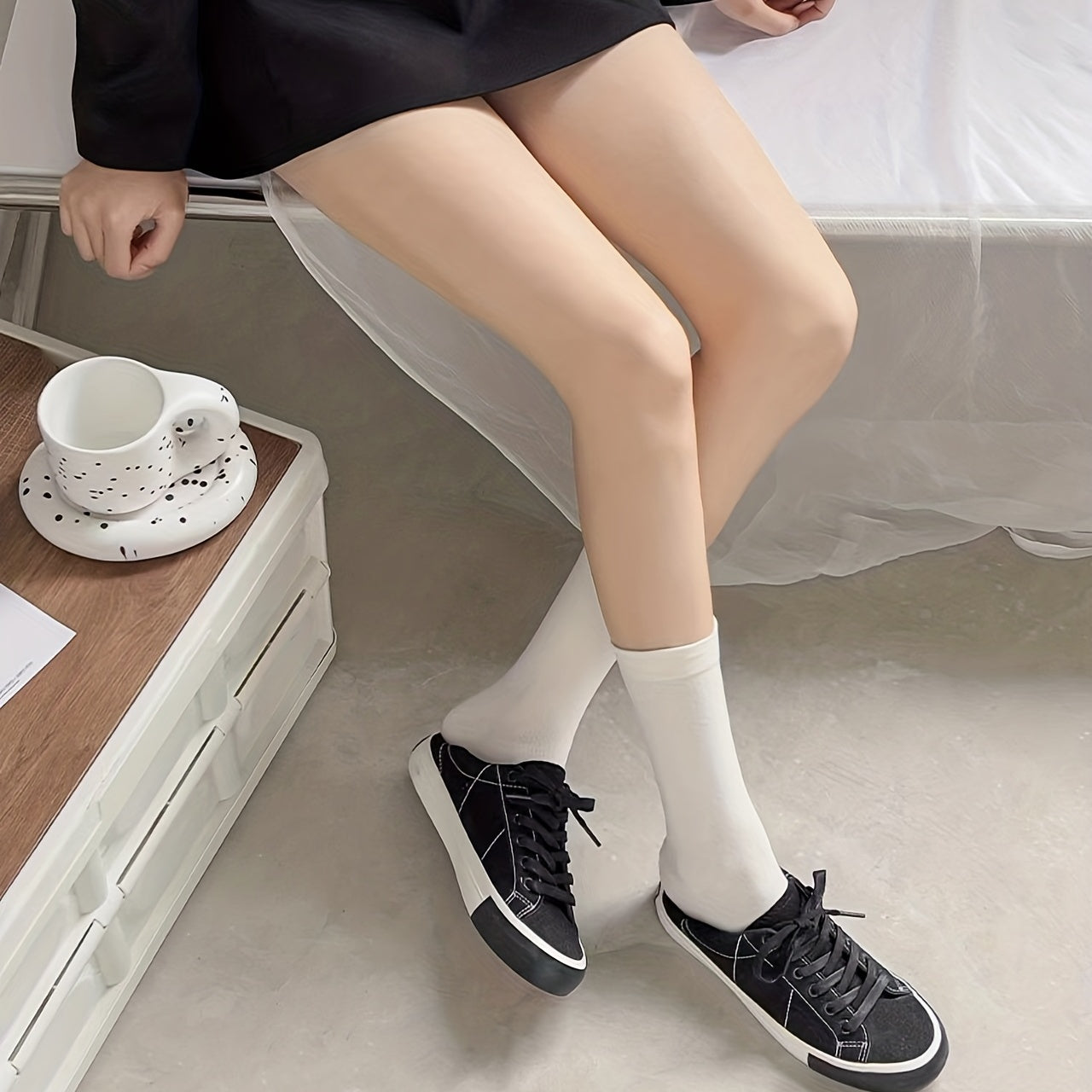 2 Pairs Solid Crew Socks Breathable Mid Tube Women's Socks