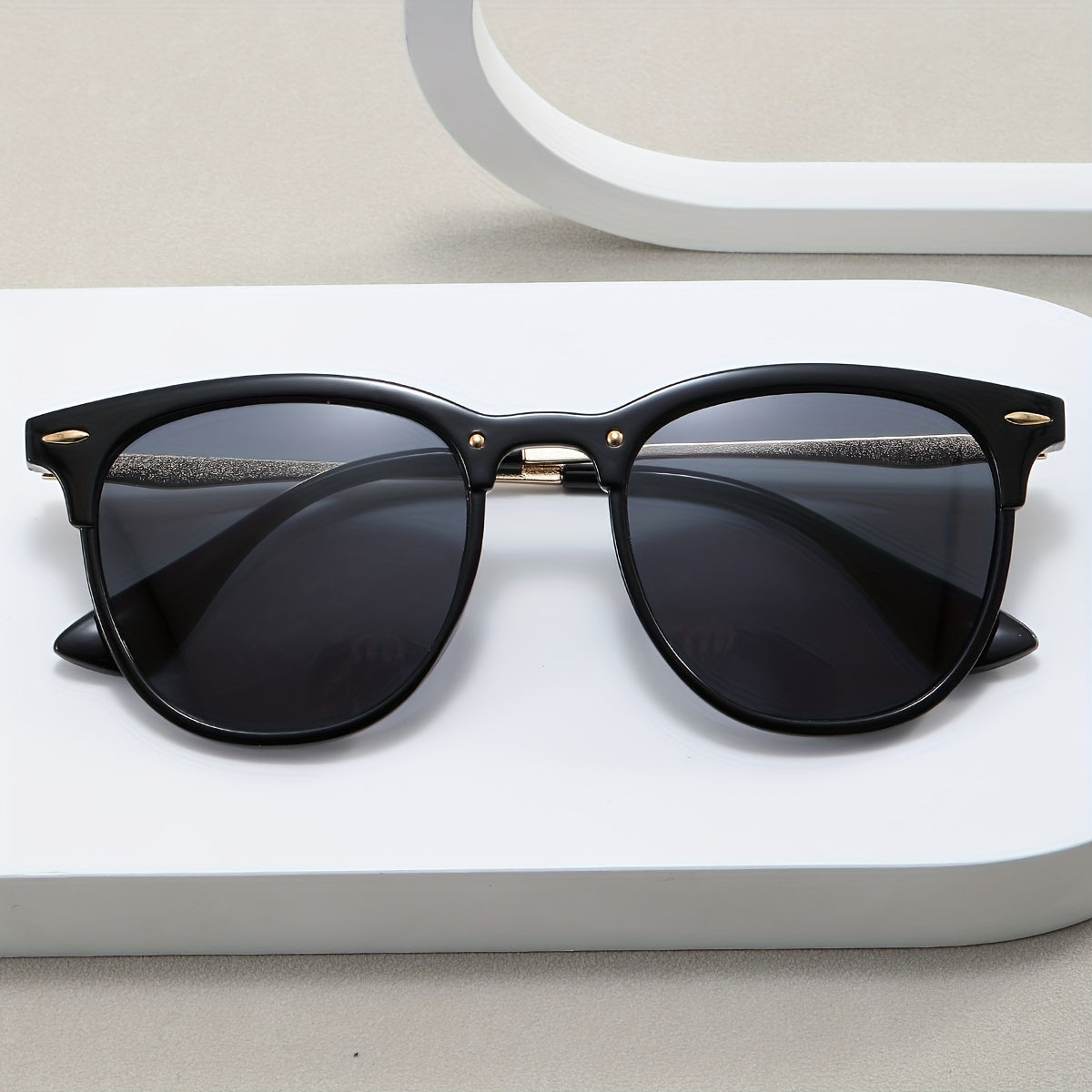 Square Frame Sunglasses Rivet Decor Glasses UV400